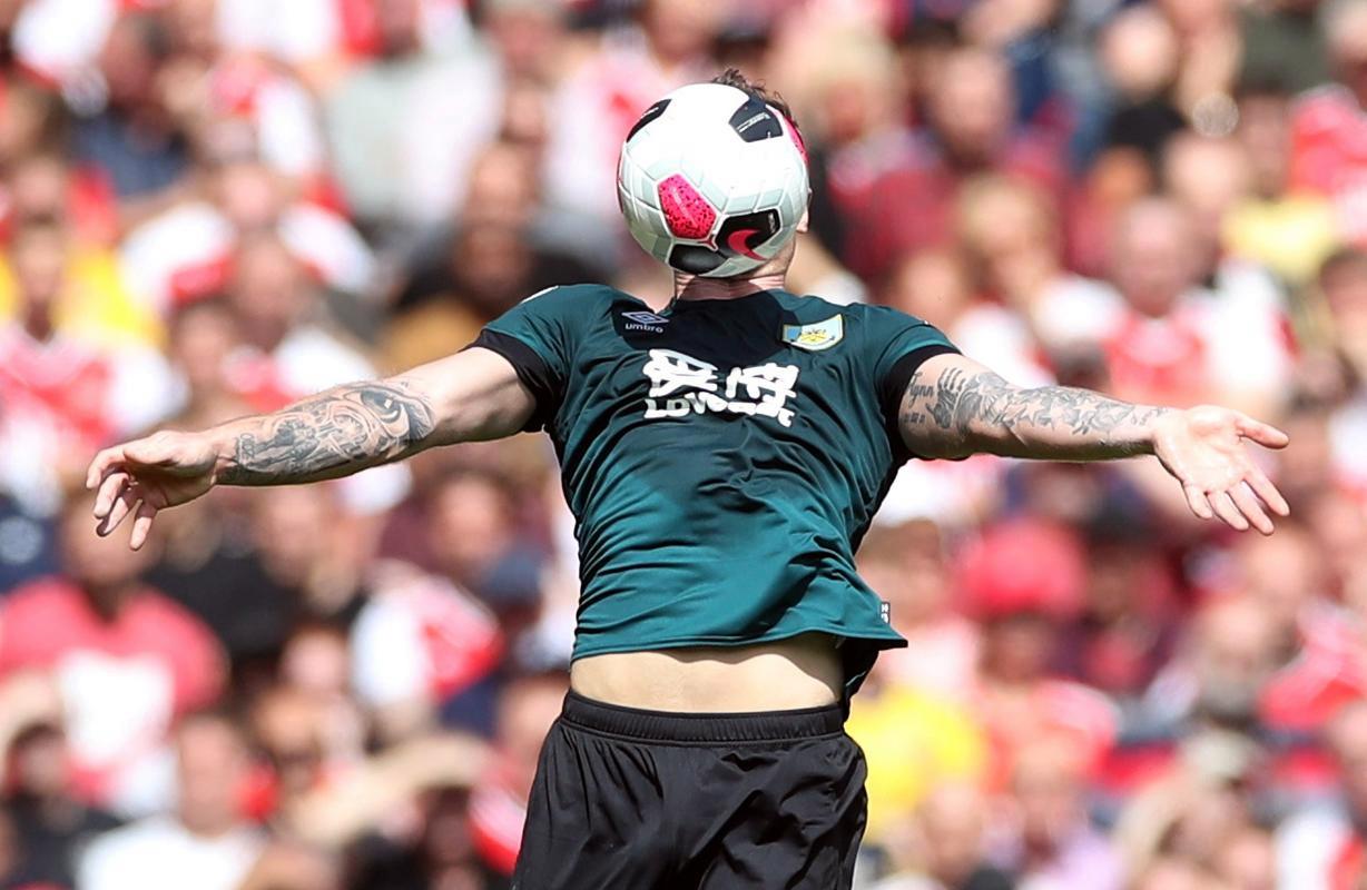 kaiyun-里尔训练开放日,转会期迎来里程碑引欢呼,亚冠在即,阵容厚度经受考验的简单介绍