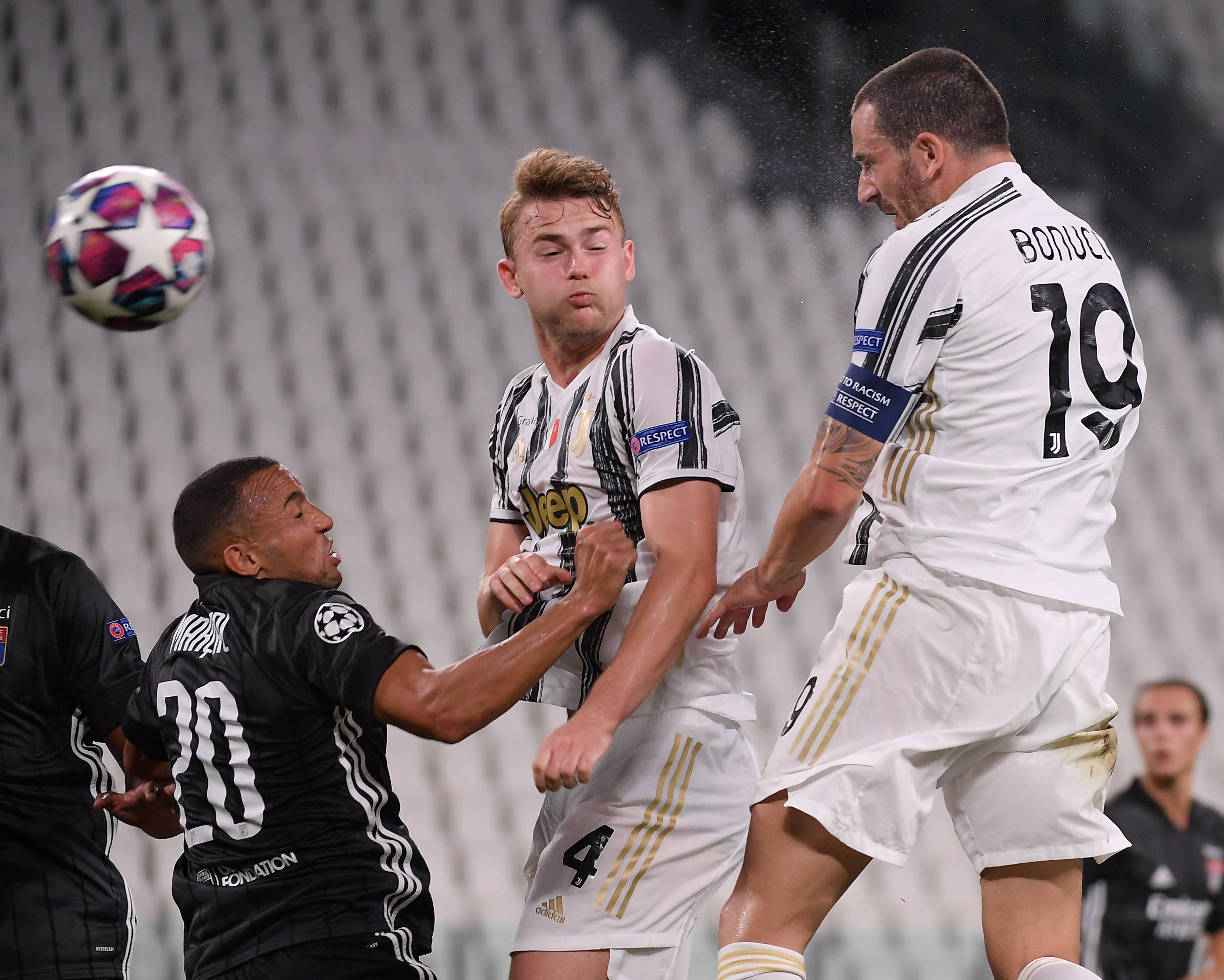 开云体育-包含法甲赛程吃紧，尤文图斯集结日队长鼓劲，话题不断，赛程密集仍需轮换的词条