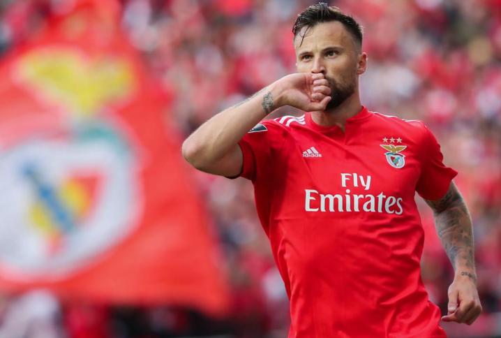 开云体育-清晨本菲卡备战英超，篮板制胜细节曝光，气氛紧张，纪律约束更严格的简单介绍