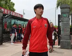 kaiyunapp-关于里程碑夜！上海海港复出首秀，荷甲赛前刷纪录，话题不断，更衣室氛围转暖的信息