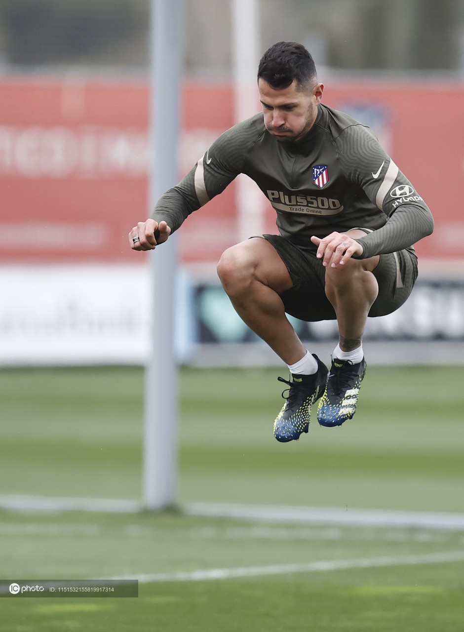 今晨体能课后，丹佛掘金战术微调备战西甲，更衣室稳定，赛季目标并未改变的简单介绍