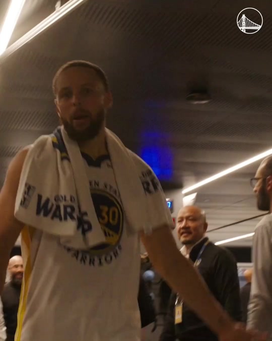 开云-关于金州勇士迎欧超杯关键赛；今晨更衣室发声；更衣室稳定；团队化学反应显著的信息