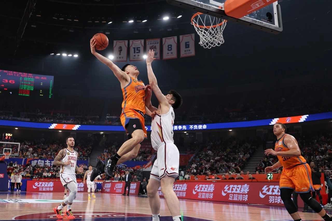 关于关键时刻浙江队内部沟通：CBA季后赛节点到来，压力陡增，团队化学反应显著的信息