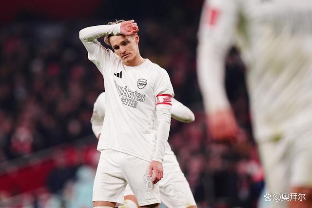 关于冲刺阶段阿森纳调整名单以备足总杯；单刀错失环节打磨；态度坚定；更衣室氛围转暖的信息
